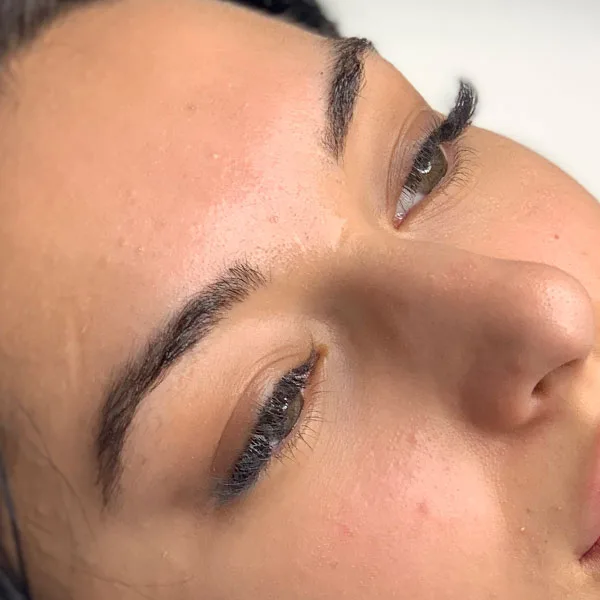 Powder brows before result — olive skin with eyeliner